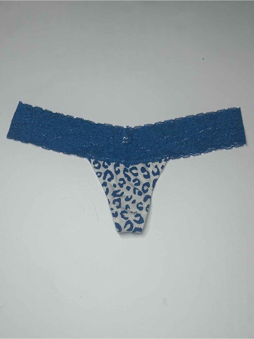 PINK 2010 Blue Lace-Trim Leopard Thong